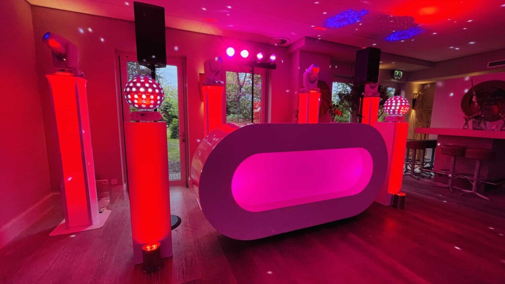 DJ-show op een bedrijfsfeest